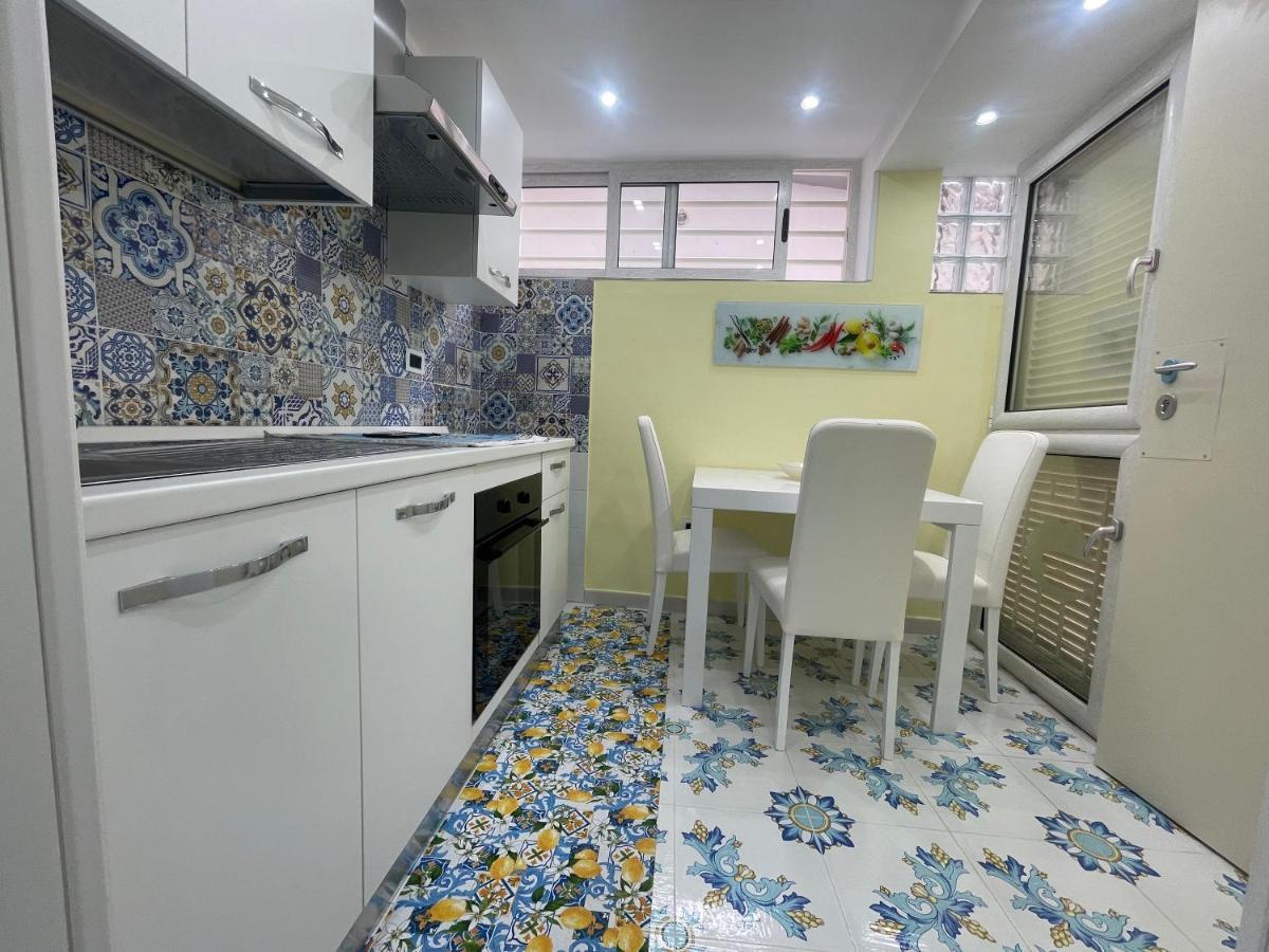 Ferienwohnung La Stanza Di Penelope Neapel Exterior foto